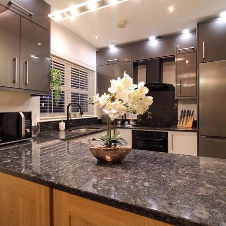 Nice 2 Bed House, Office, Wi-Fi, Free Parking Belfast Dış mekan fotoğraf